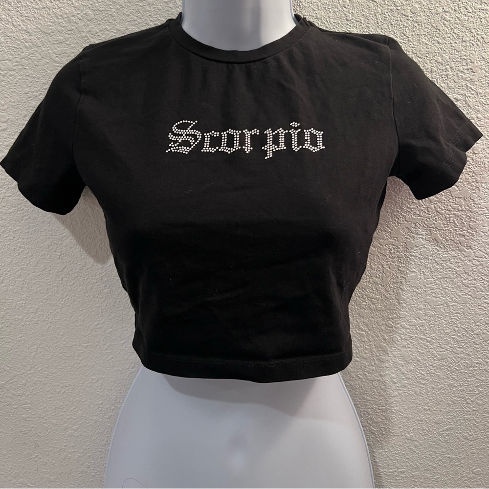 black baby tee